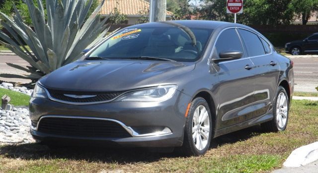 2015 Chrysler 200 Model
