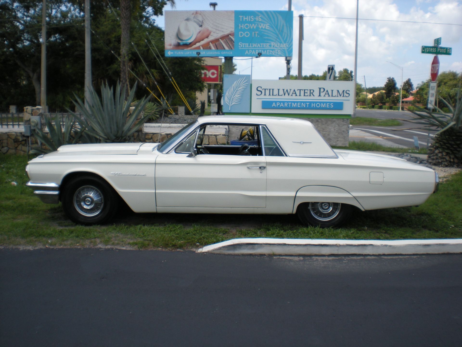 1964 Ford Thunderbird