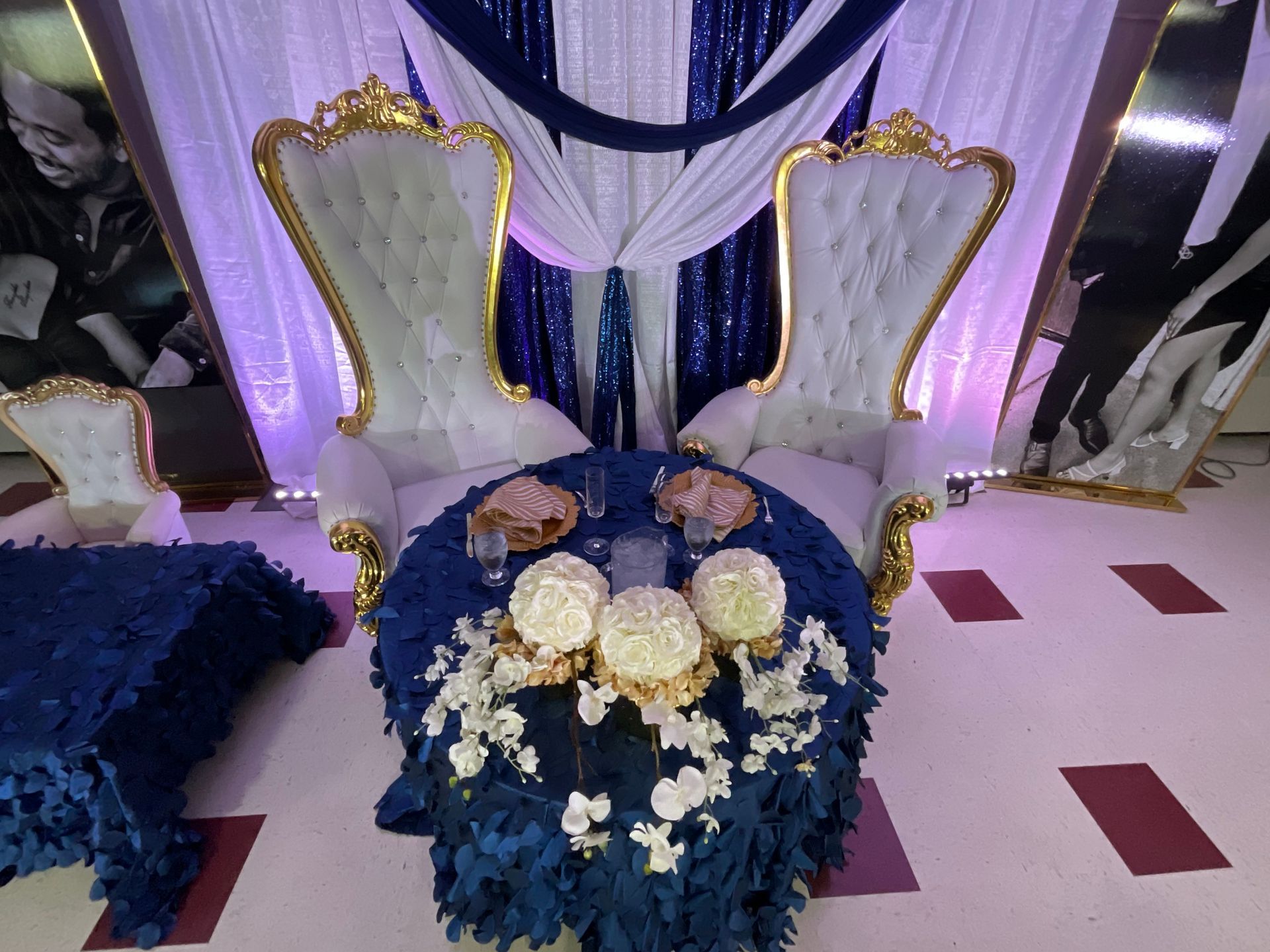 King Queen Court, Wedding, Catering, banquet, buffet, Collingwood Center, Campbell, OH 44405 