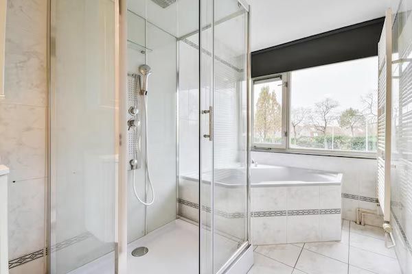 Shower Doors & Enclosures - Novato Glass, Inc.