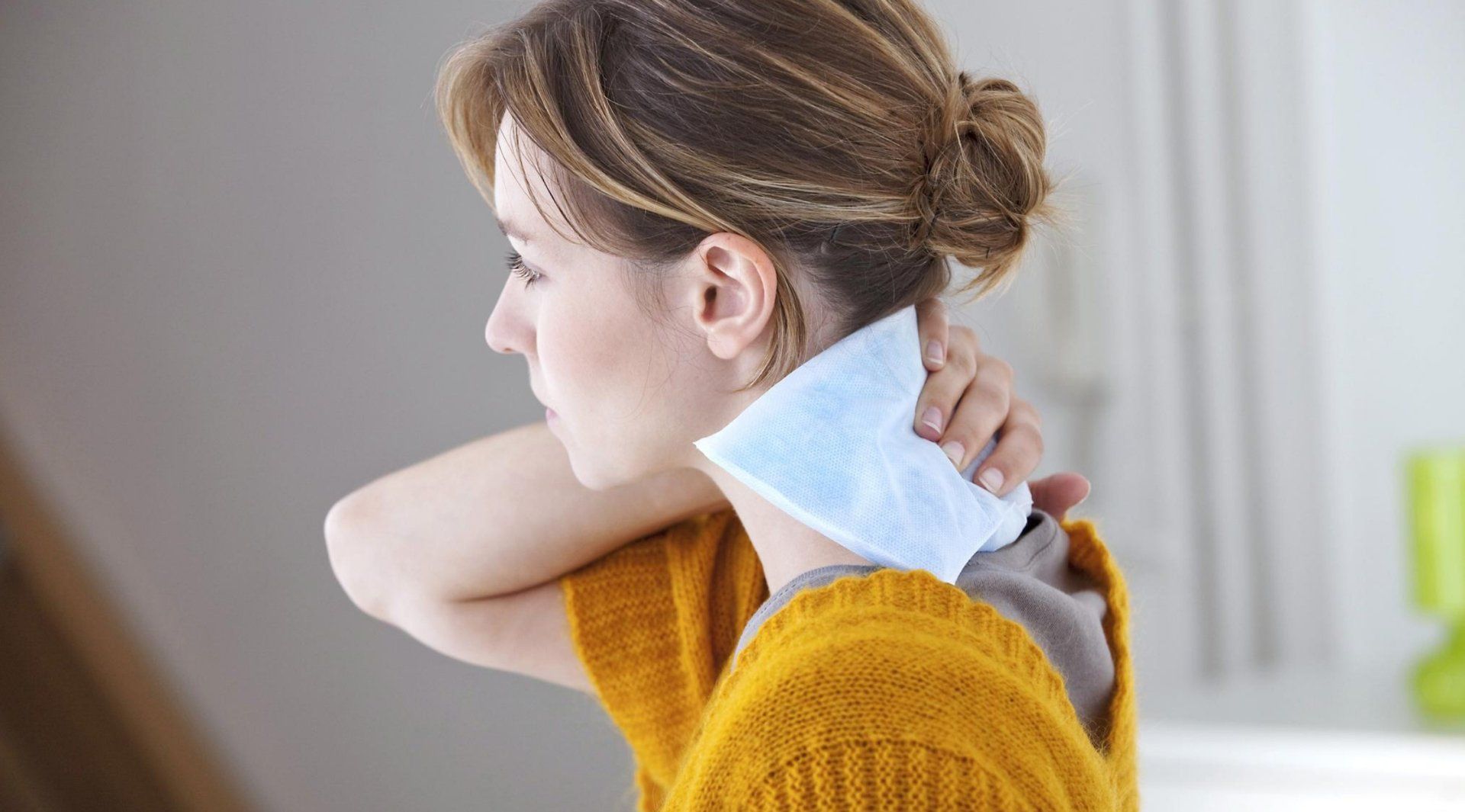 A common question us osteopaths are often asked is when to use a hot treatment or when to use a cold treatment