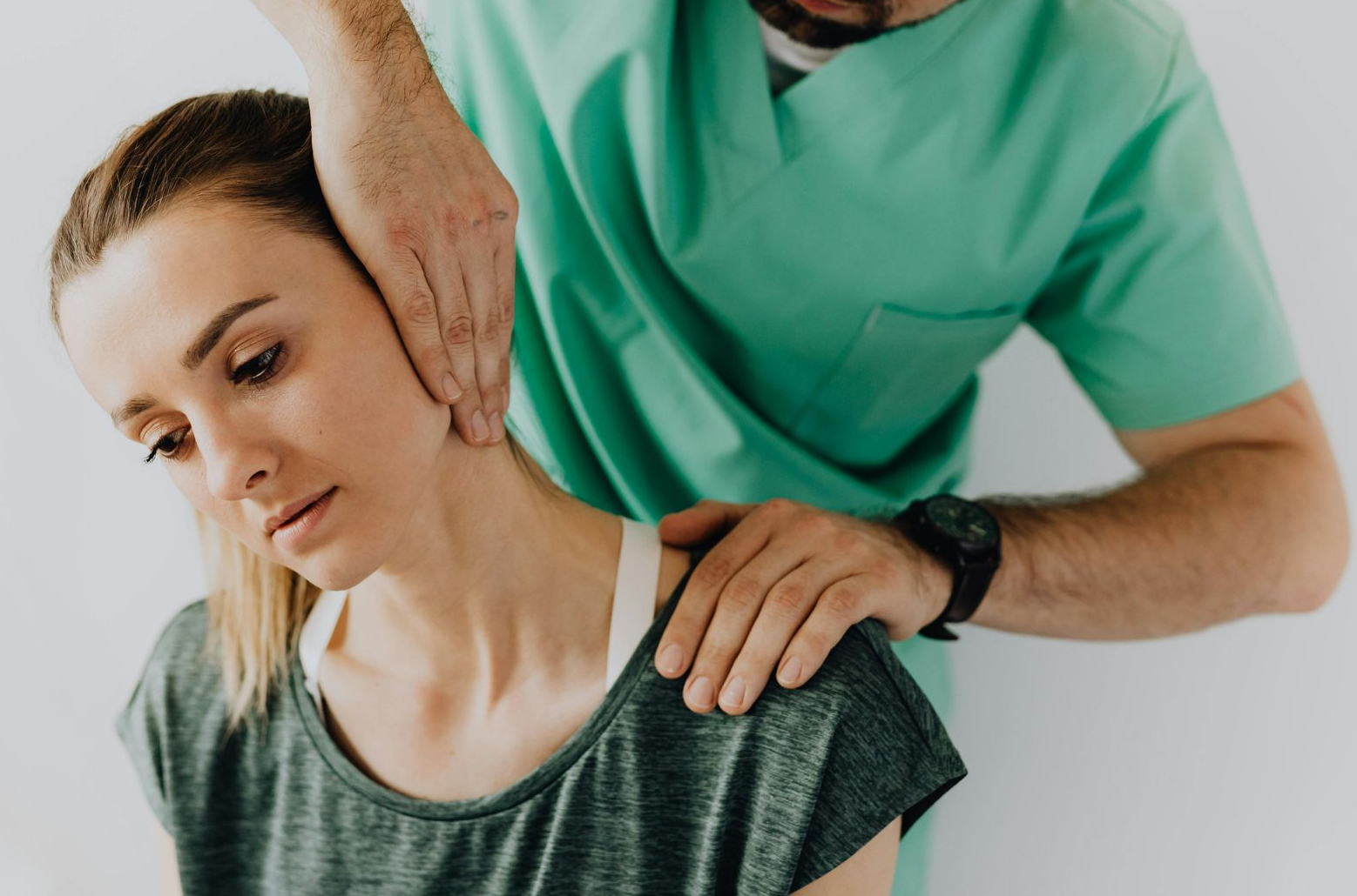 shoulder pain with an osteopath