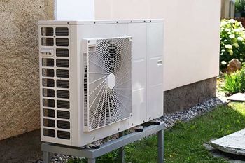 Heat pump or air conditioning outdoor unit