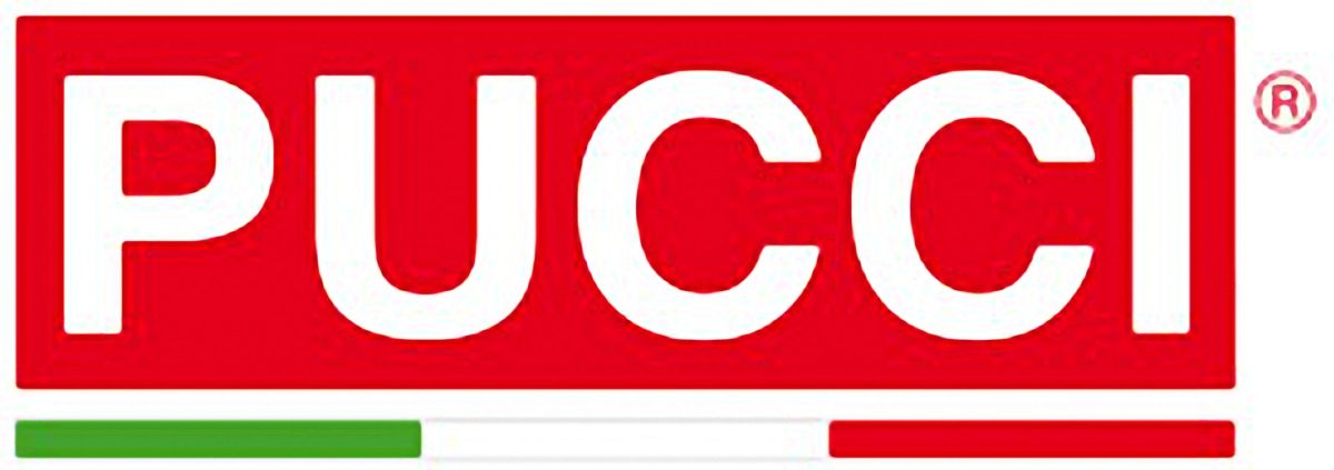Logo PUCCI in bianco su sfondo rosso con strisce verdi e rosse sottostanti.