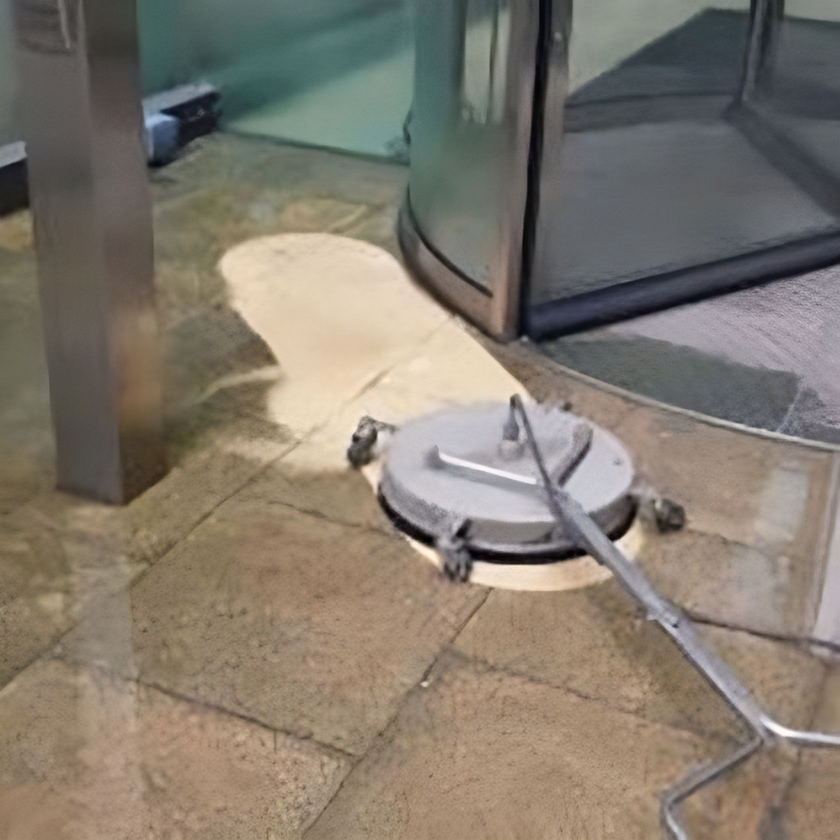 Cement round brush
