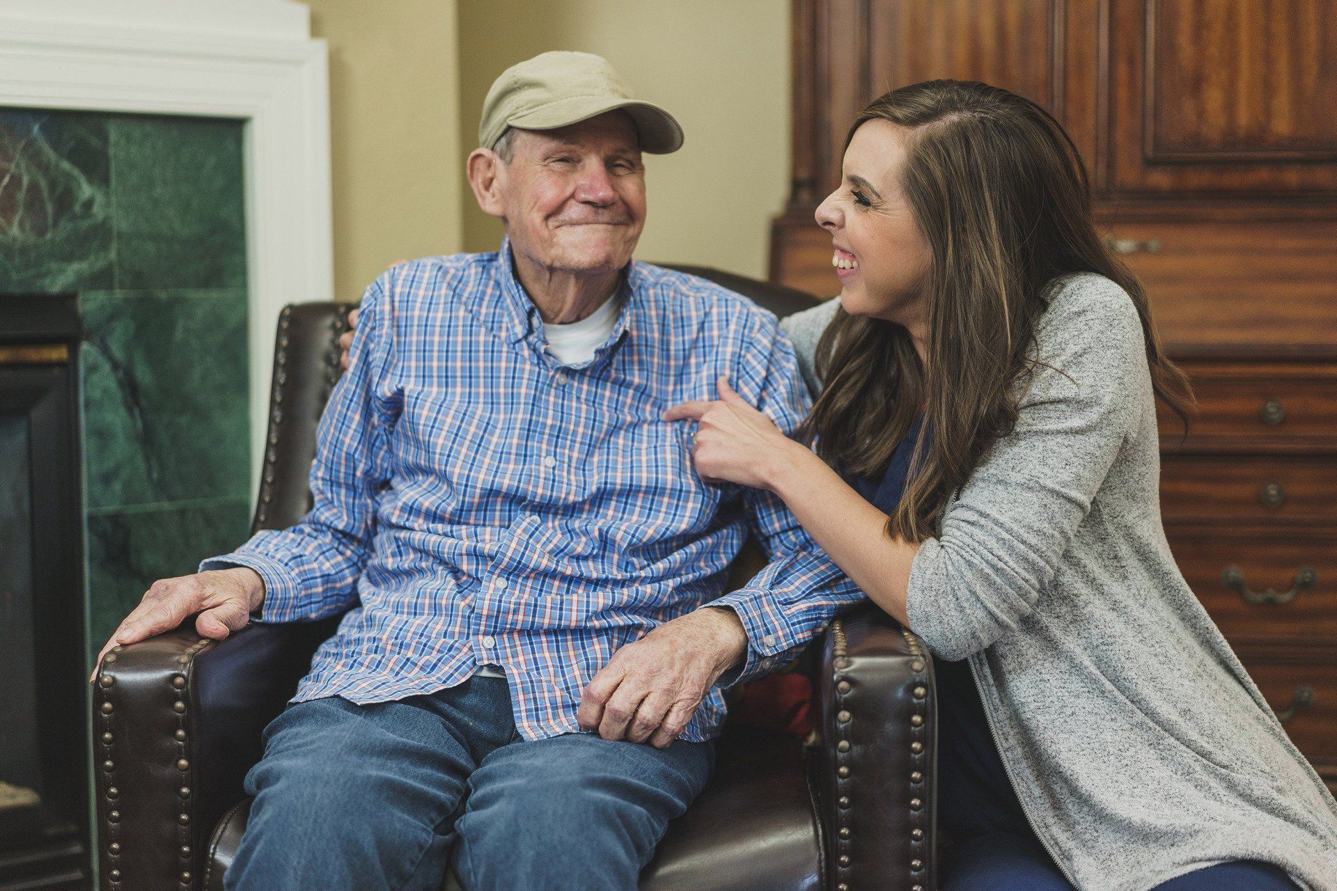 Contact or Call Icon for Legacy Senior Living