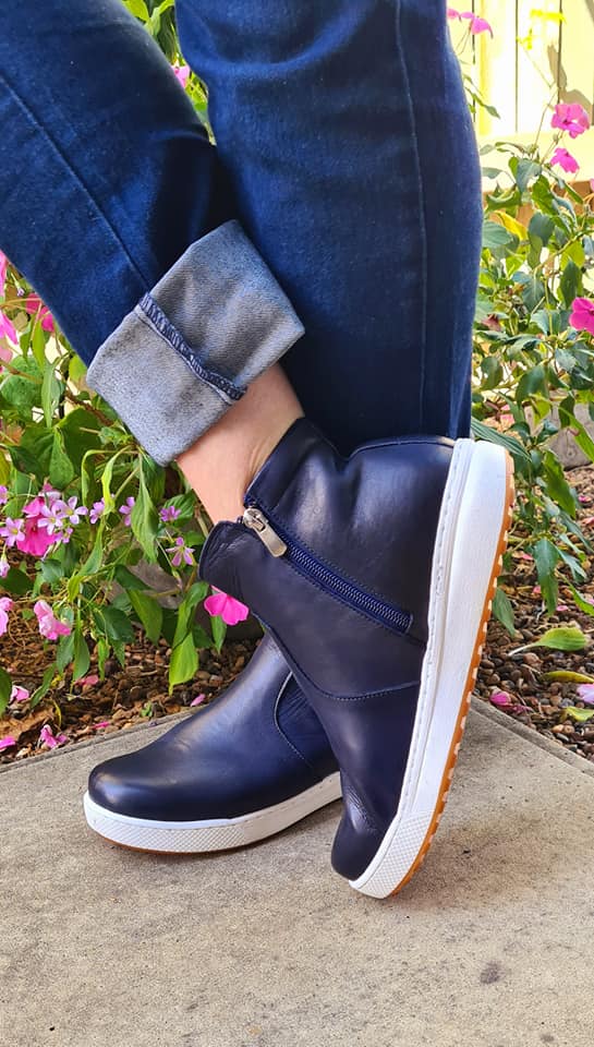 Men's Leather Shoes — Bundaberg, QLD — Comfoot Shoes