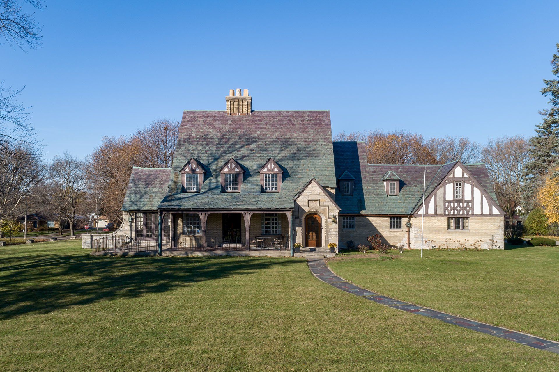Lion House 10
