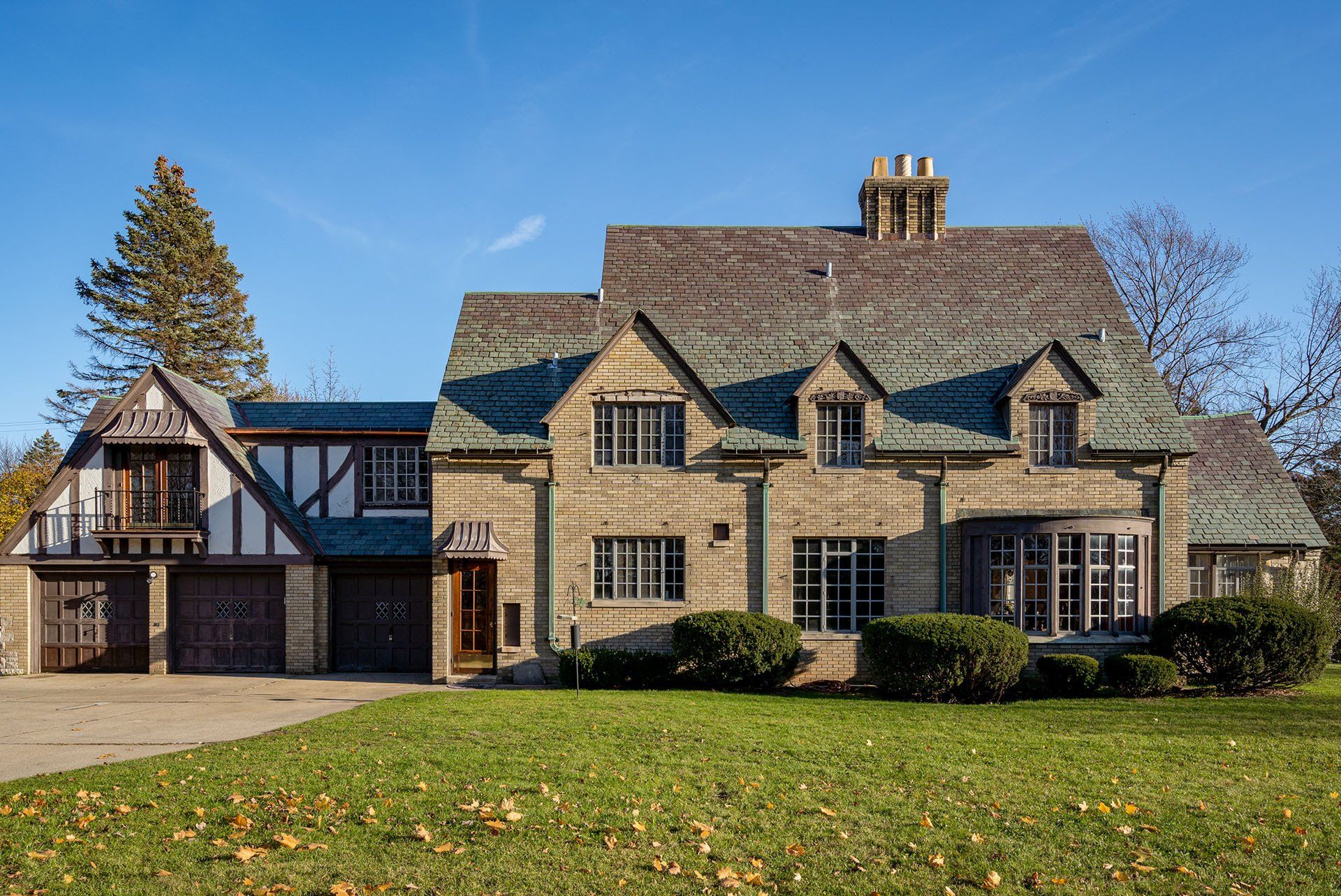 Lion House 14