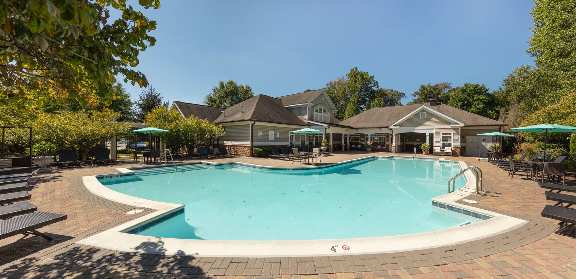 Park Place at Van Dorn swimming pool - Alexandria, VA