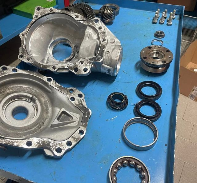 REVISIONE E MODIFICA CUSCINETTI DIFFERENZIALE ANTERIORE BMW