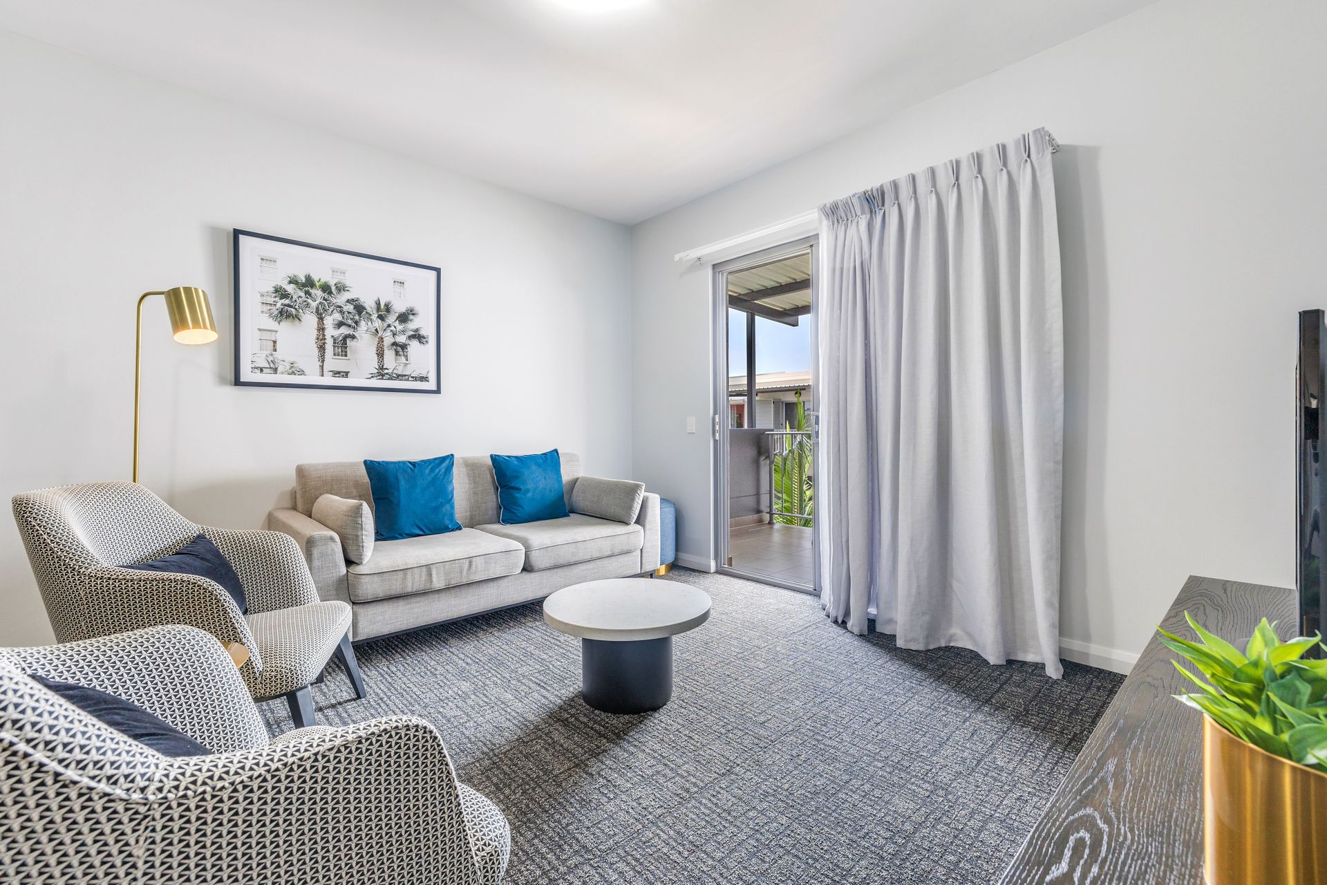 three bedroom apartment in darwin
