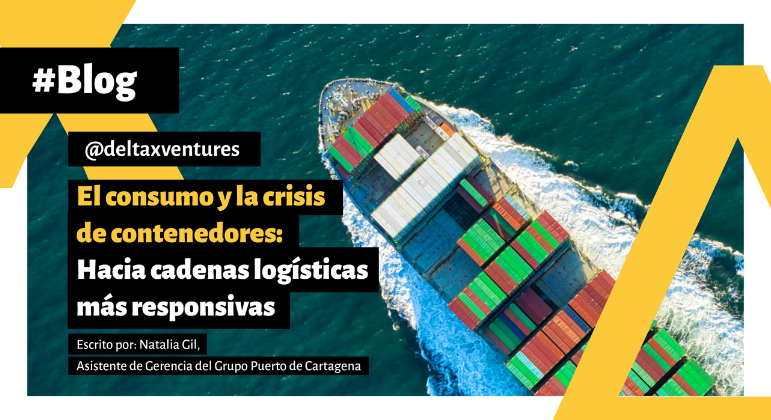 Un gran barco portacontenedores flota sobre un cuerpo de agua.