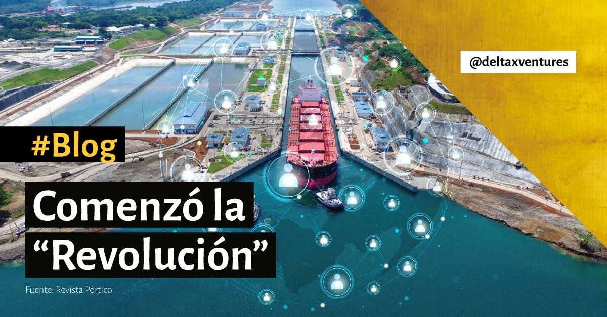 Una vista aérea de un gran barco en el agua.