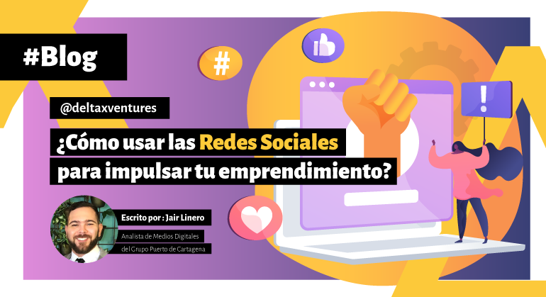 Una mujer sostiene un cartel delante de una computadora portátil.