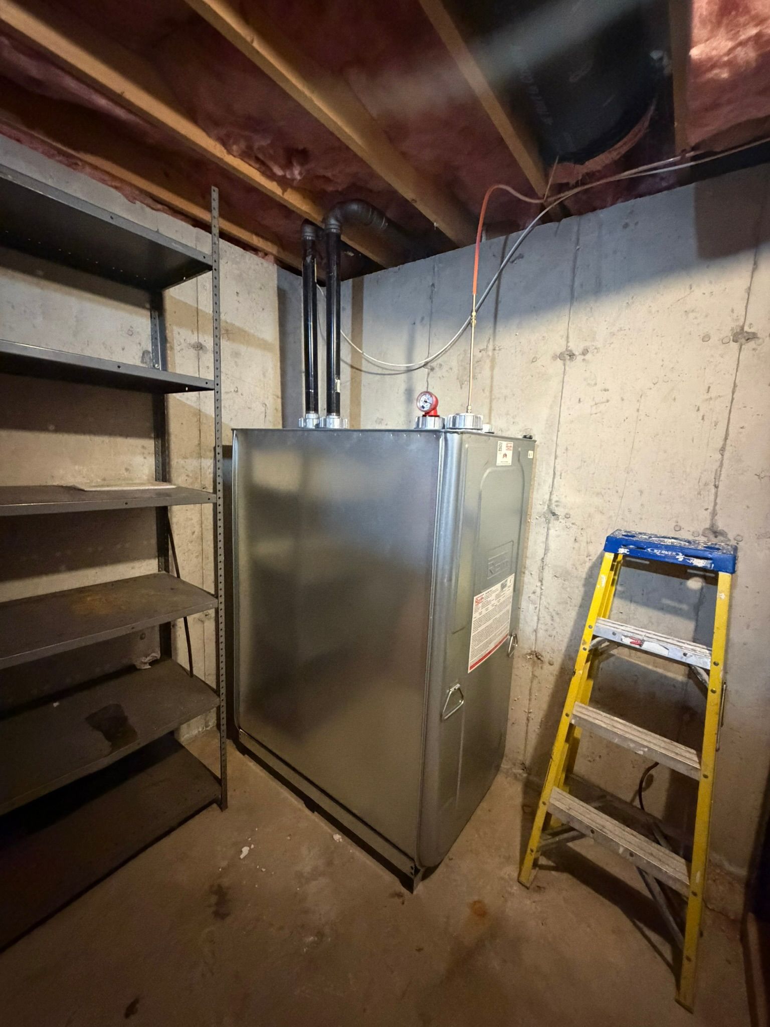 Roth heating oil tank and piping installation