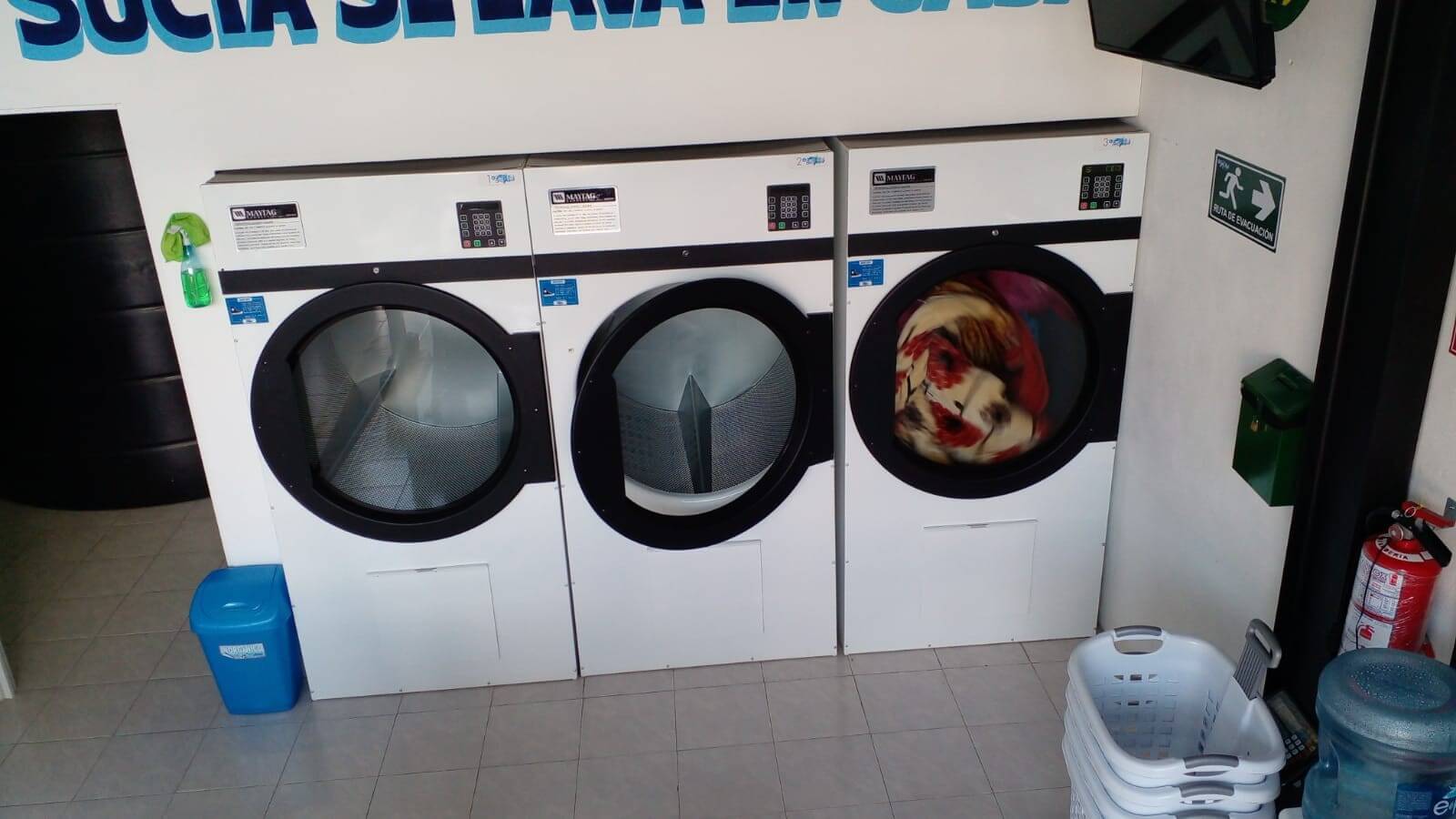NEGOCIO DE LAVANDERÍA E INSUMOS