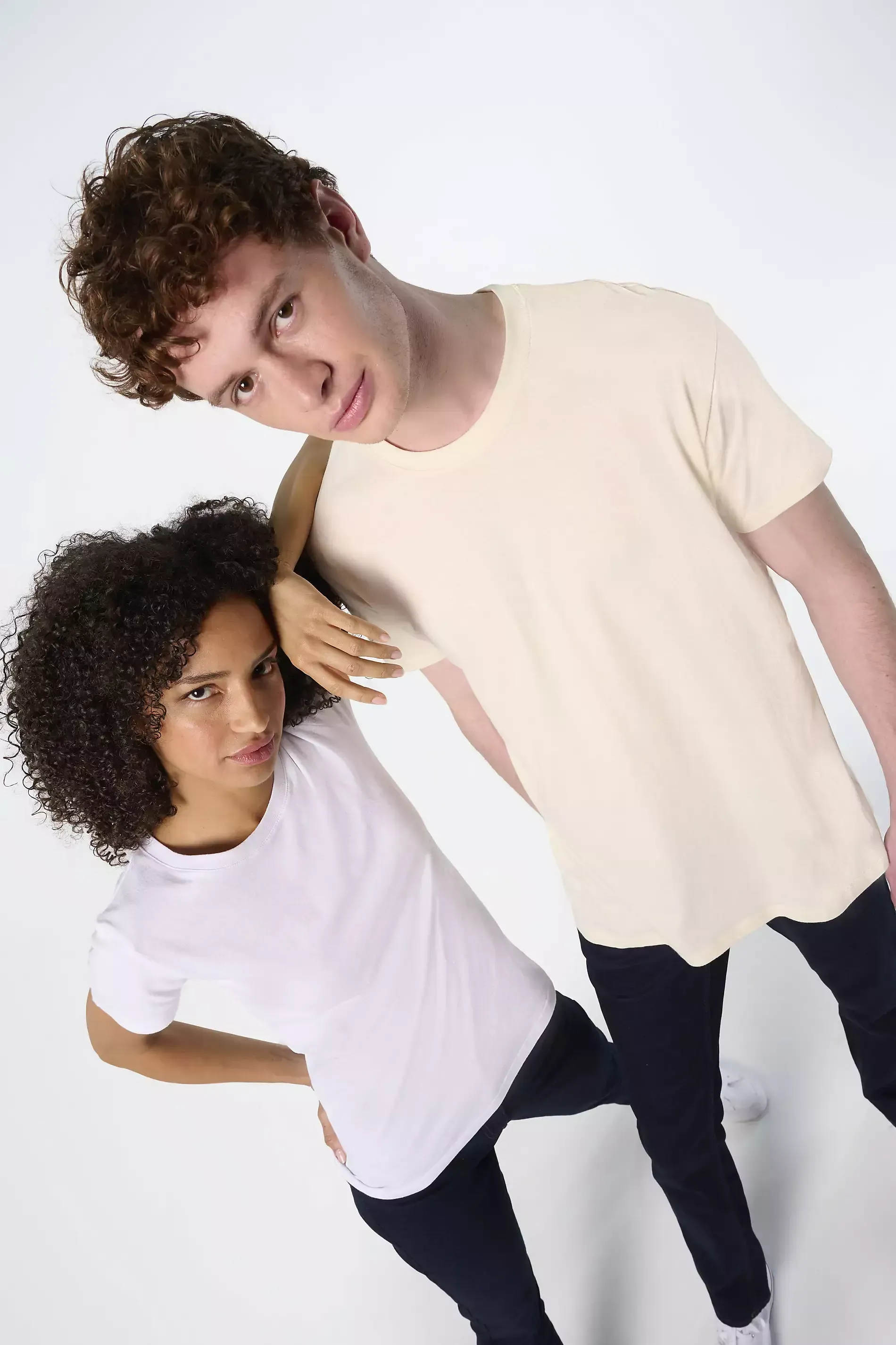Composition
100% semi-combed Ringspun cotton
300 Ash: 98 % cotton / 2 % viscose
350 Grey melange: 85 % cotton / 15 % viscose
Style
Reinforcing tape on neck
Elastane rib collar
Short sleeves
Tubular