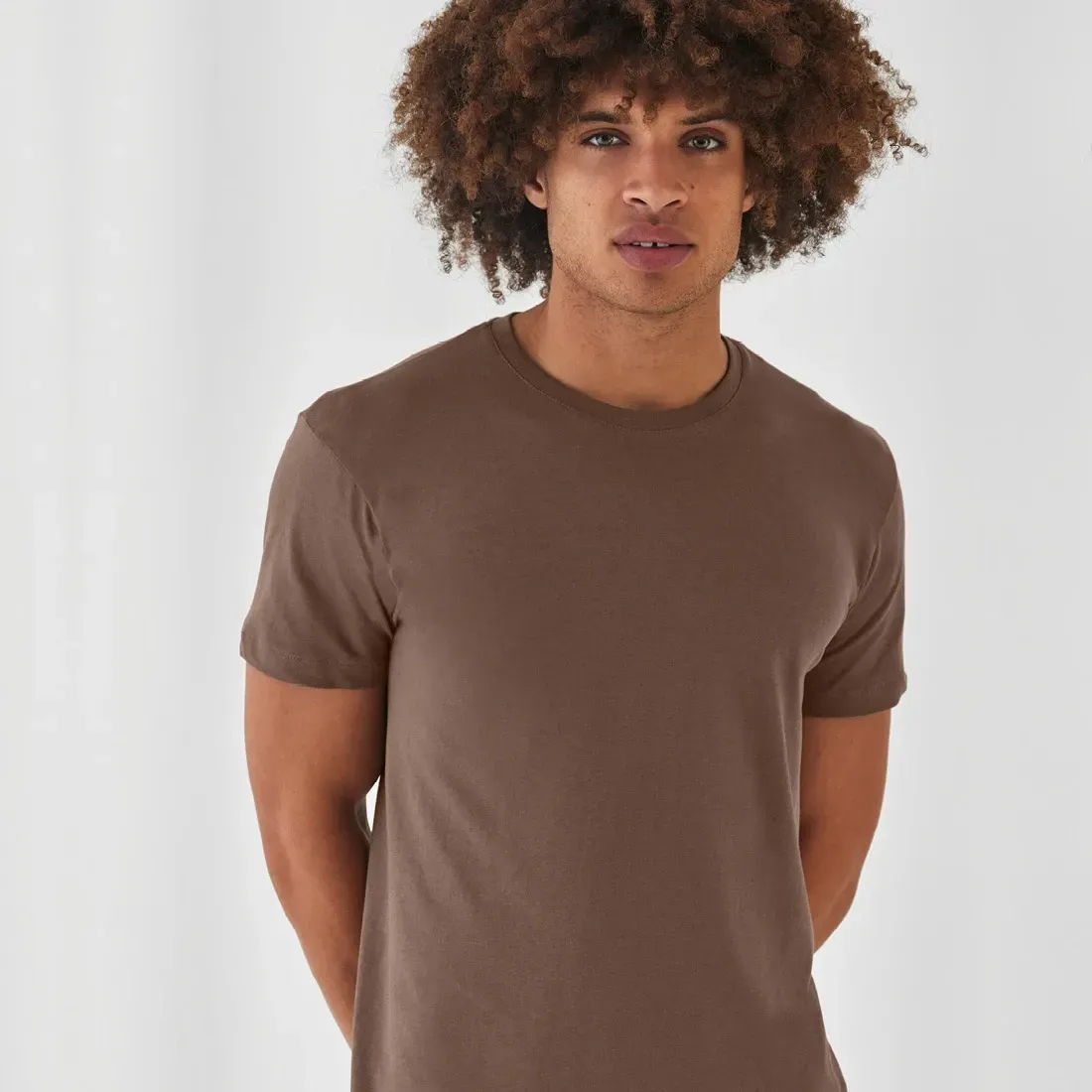 B&C E150 t-shirt παλέτα 55 χρωμάτων για εταιρική ταυτότητα