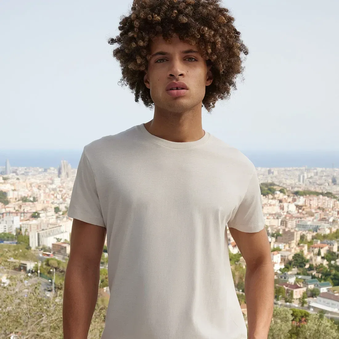 B&C #E150 t-shirt από single jersey 150GSM με σωληνωτή πλέξη και κοντά μανίκια, ιδανικό για καθημερινή ένδυση, HORECA και εταιρικές εκτυπώσεις