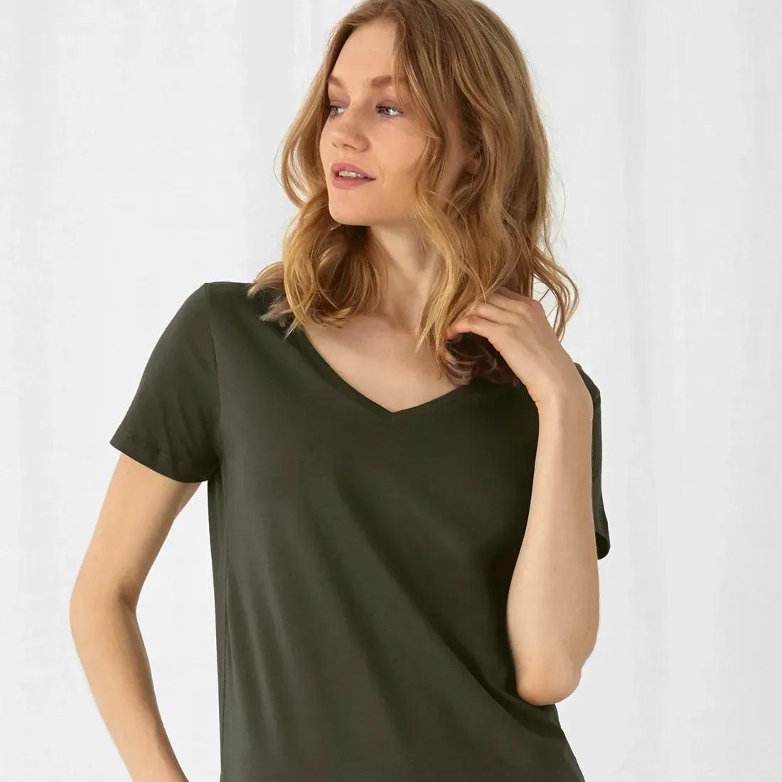 B&C E150 t-shirt παλέτα 55 χρωμάτων για εταιρική ταυτότητα