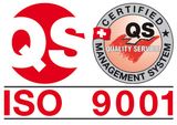 Loghi di certificazione della gestione della qualità QS e ISO 9001, rossi e neri.