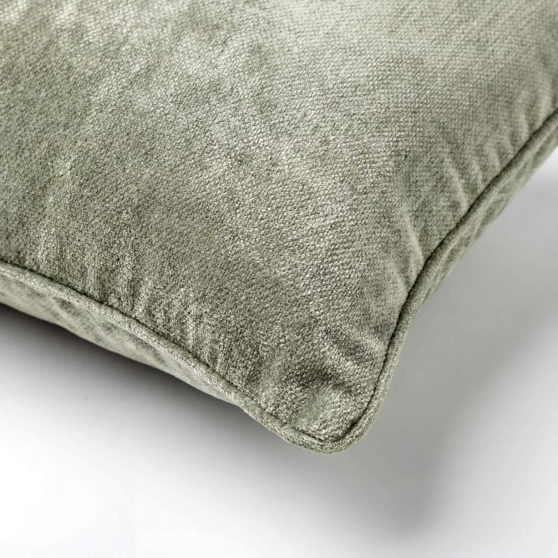 LEWY - sierkussen 45x45 cm - glansvelours - Green Milieu - groen