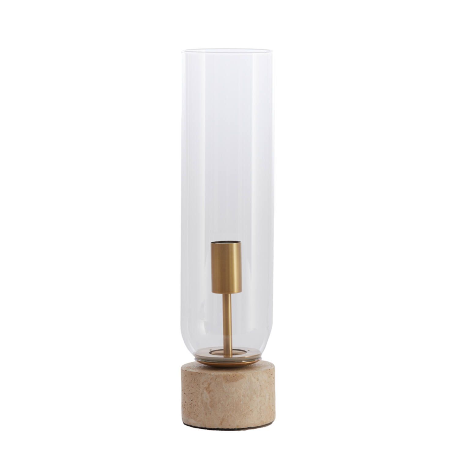 Minimalistische kaarsenhouder van helder glas met een gouden accent op een beige voet.