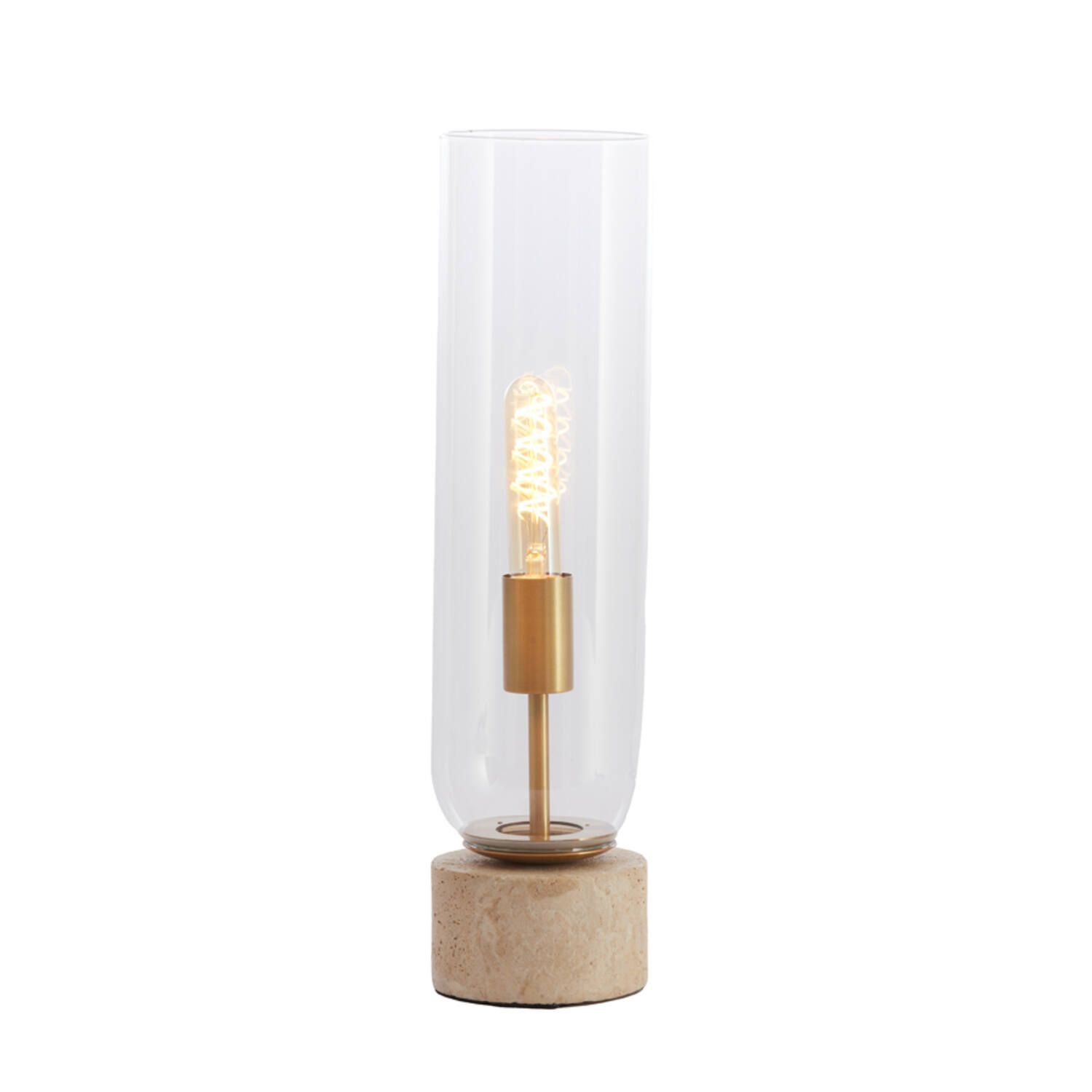 Minimalistische kaarsenhouder van helder glas met een gouden accent op een beige voet.