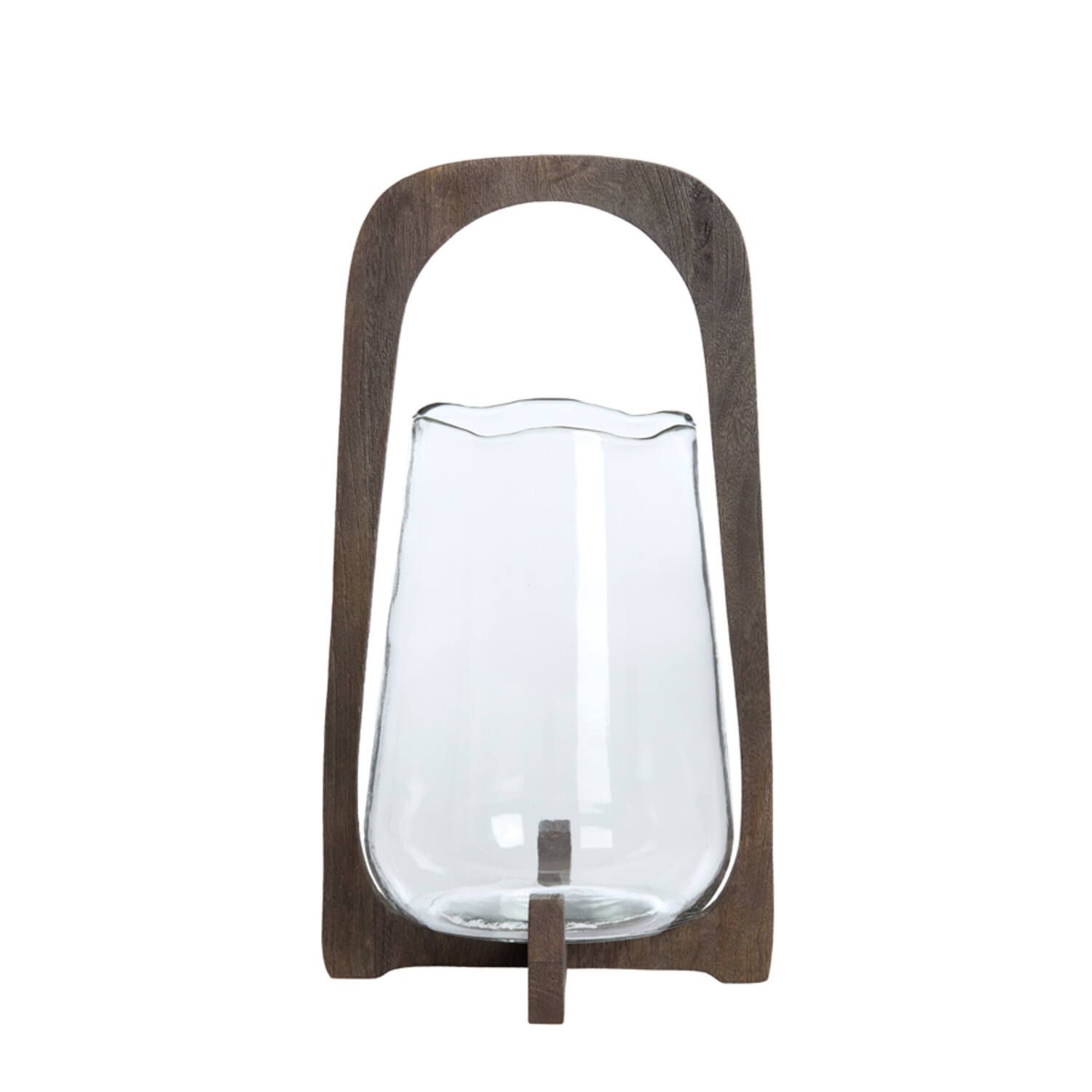Doorzichtige glazen lantaarn in een bruin houten frame met een kleine voet, op een witte achtergrond.
