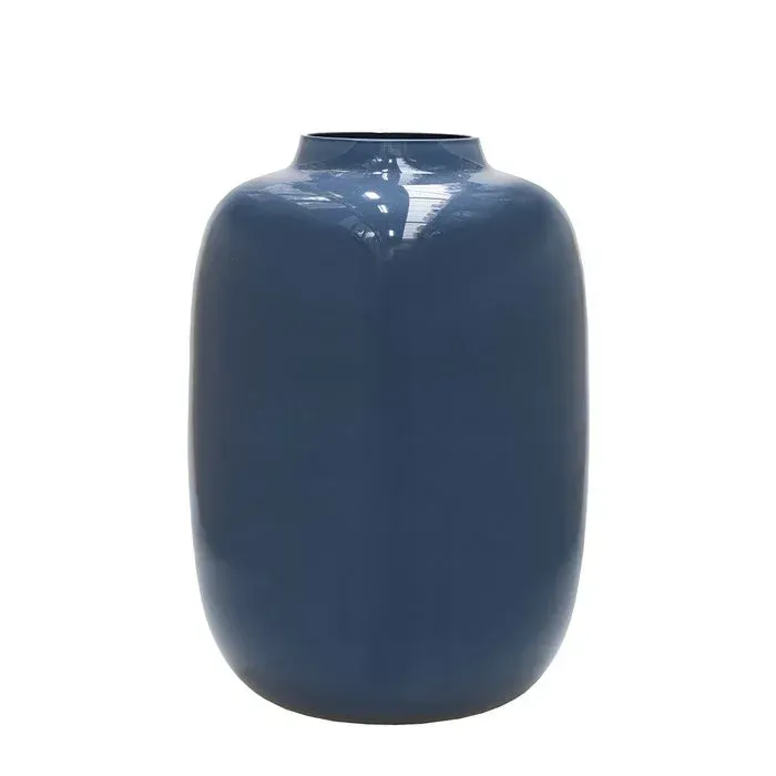 Blauwe, glanzende keramische vaas. Ovaalvormig, met een smalle opening.