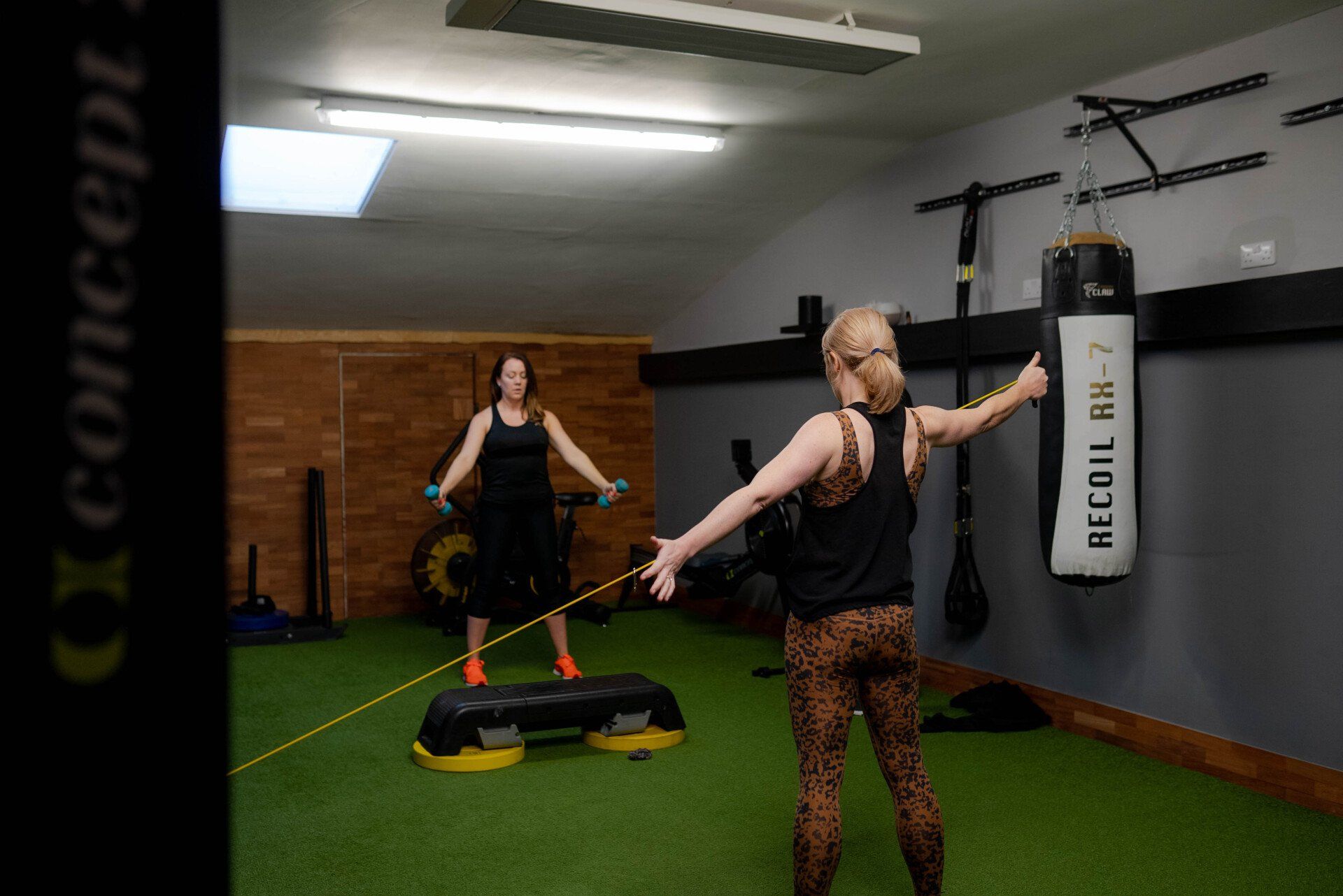 Female group training 