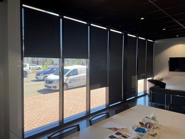 Commercial Premises Screen Roller Blinds
