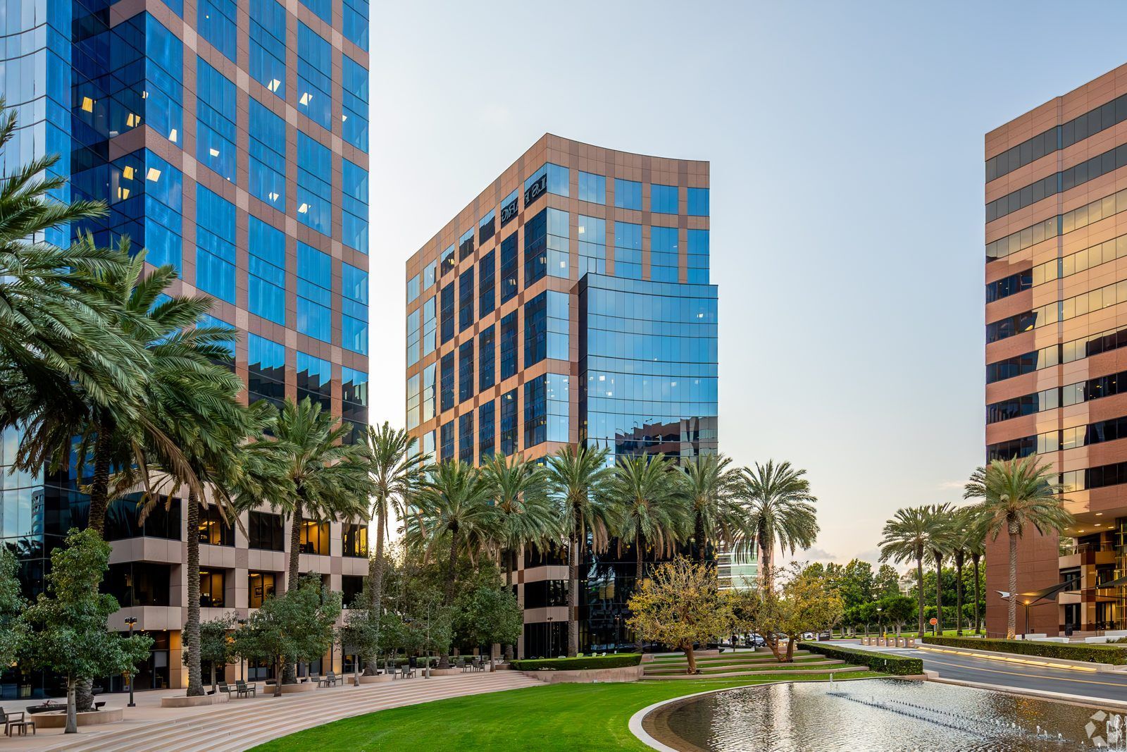 2020 Main St office tower, Irvine, CA