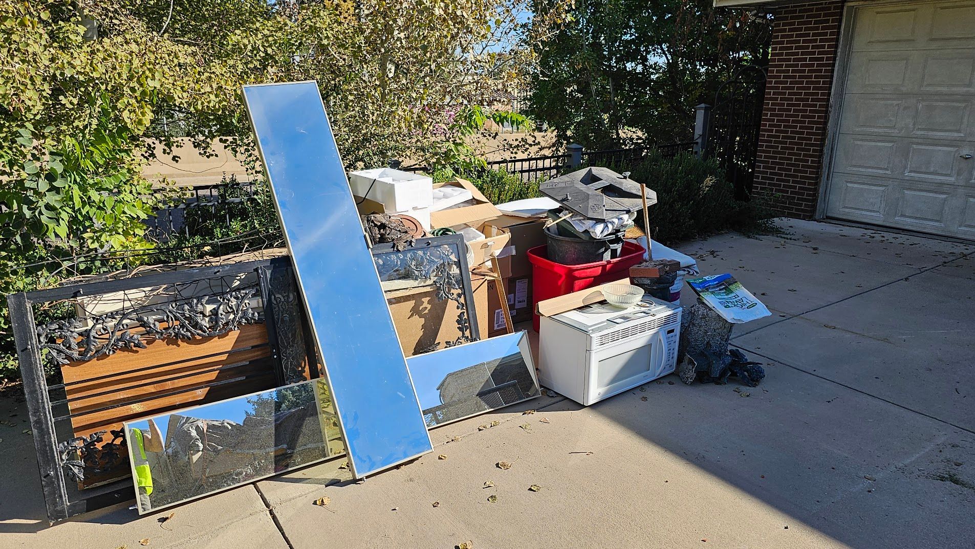 Garage cleanout service