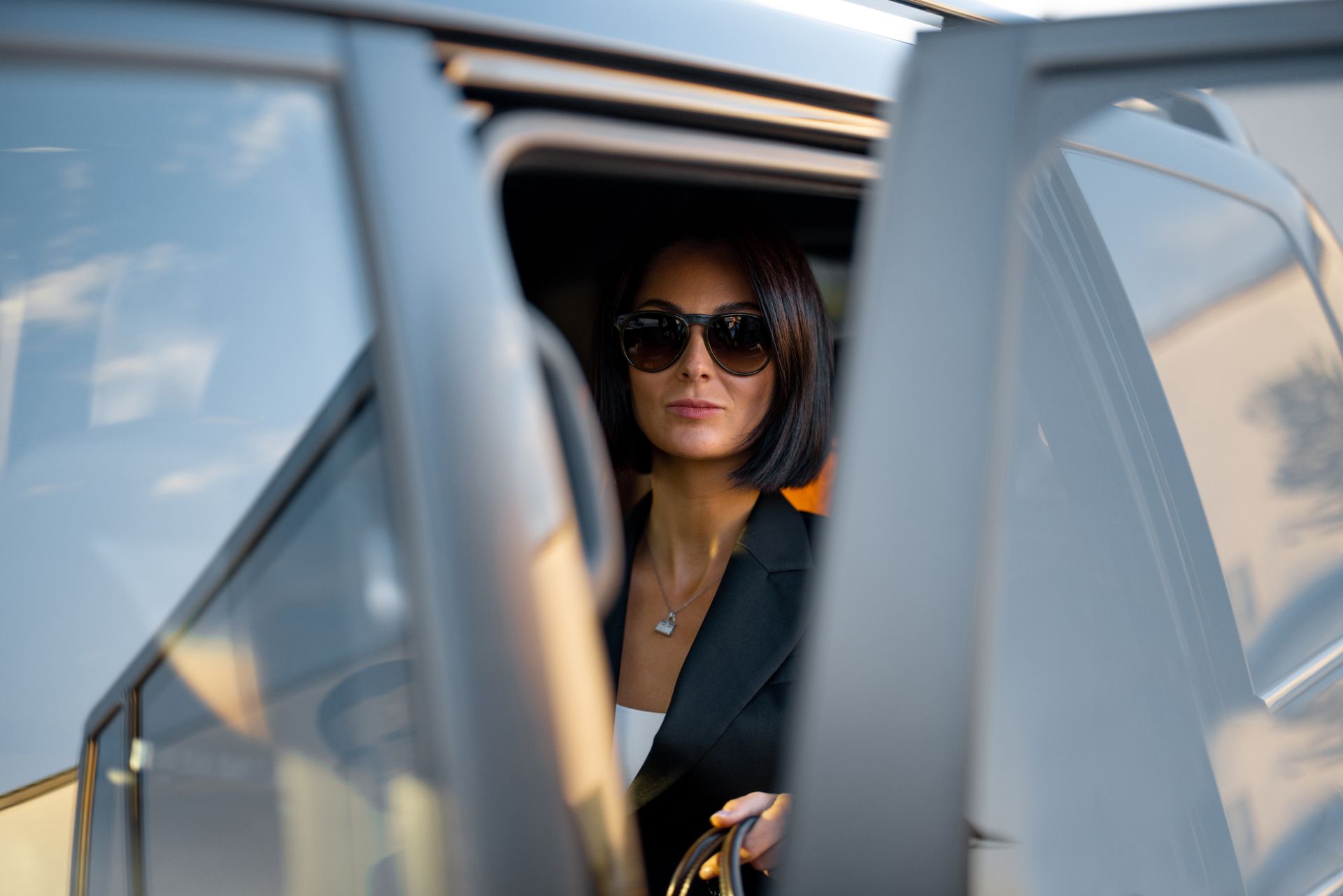 Deluxxpress - premium Transfer to San Diego Airport from Alpine, County of San Diego