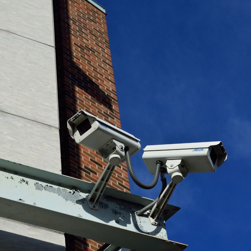 A Wire-free Battery-operated Cameras 