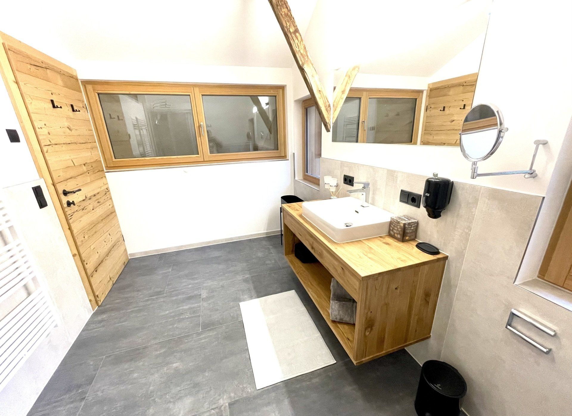 appartment 2 badezimmer