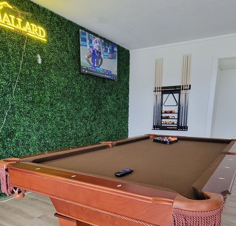 Snooker table in the game room in The Mallard Hotel in Blue Ridge, GA