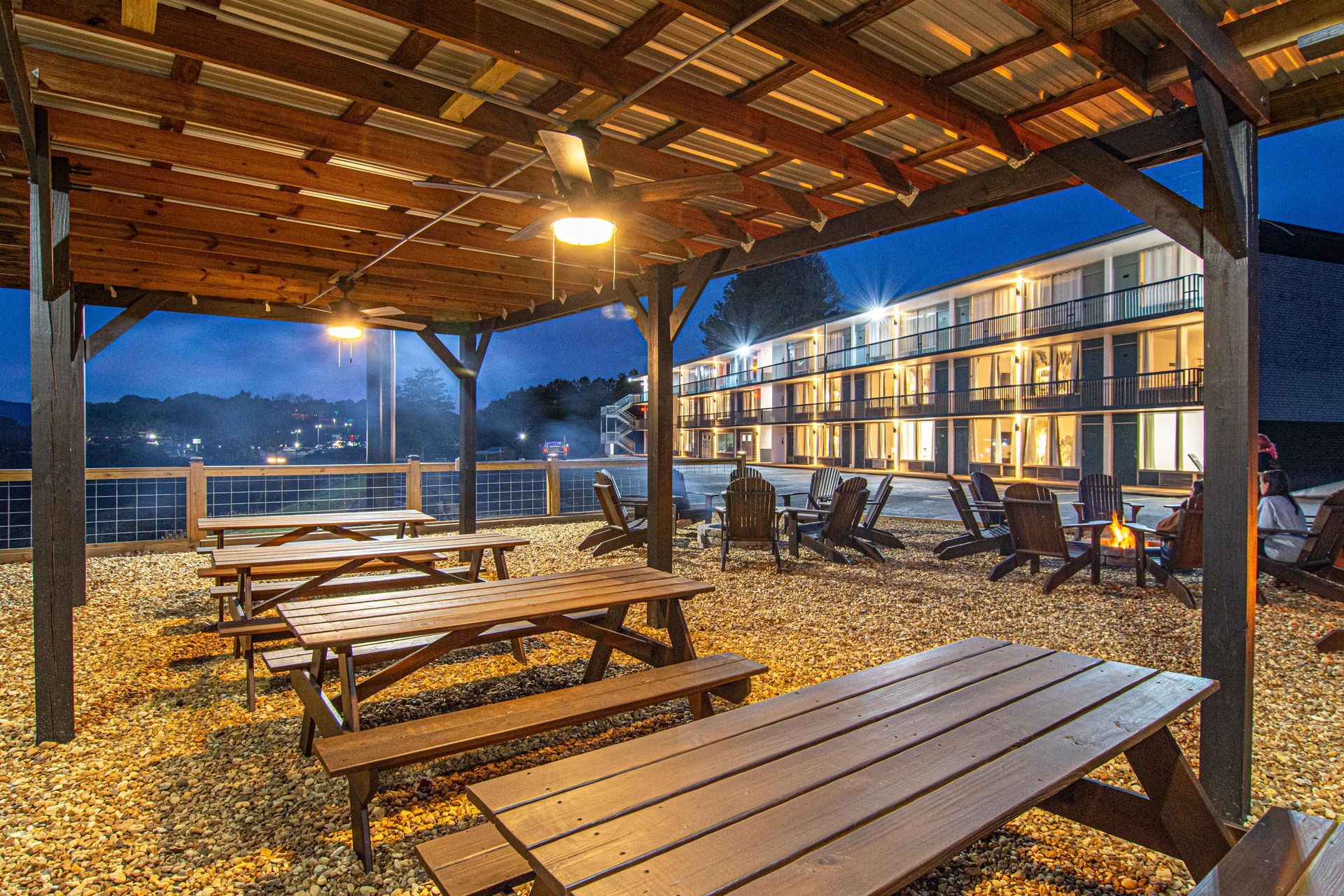 Outside Seating Tables at the Mallard Hotel in Copperhill, TN