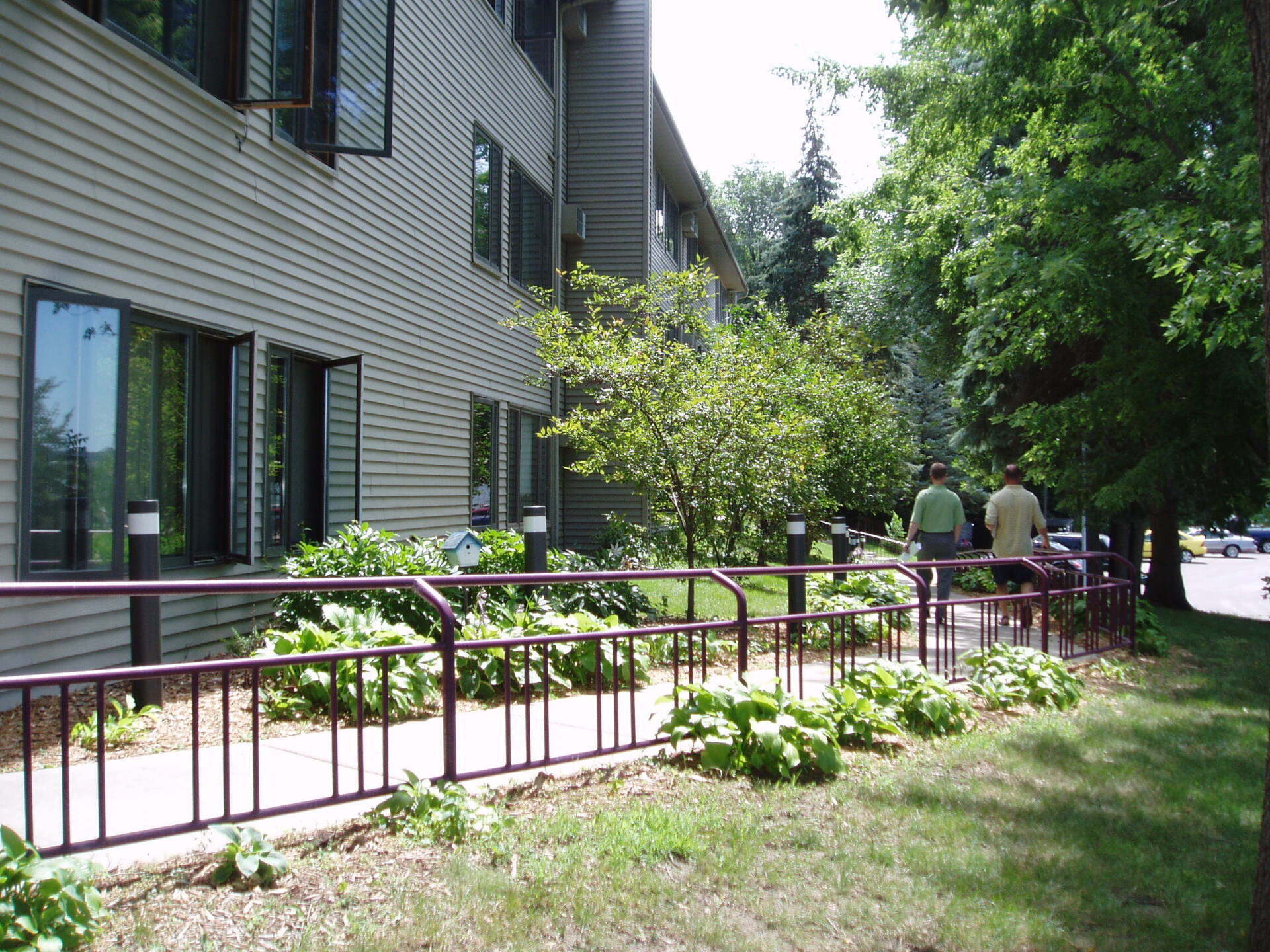 LeSueur Apartments