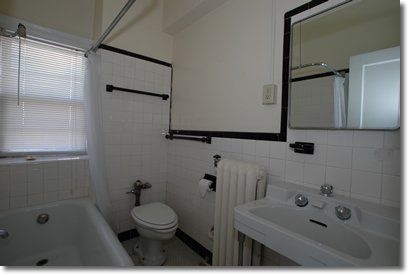 Oak Grove Apartment Hotel