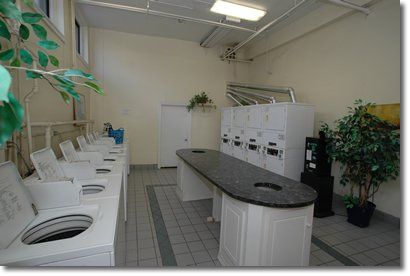 Oak Grove Apartment Hotel