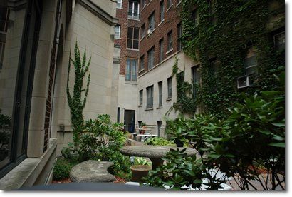 Oak Grove Apartment Hotel