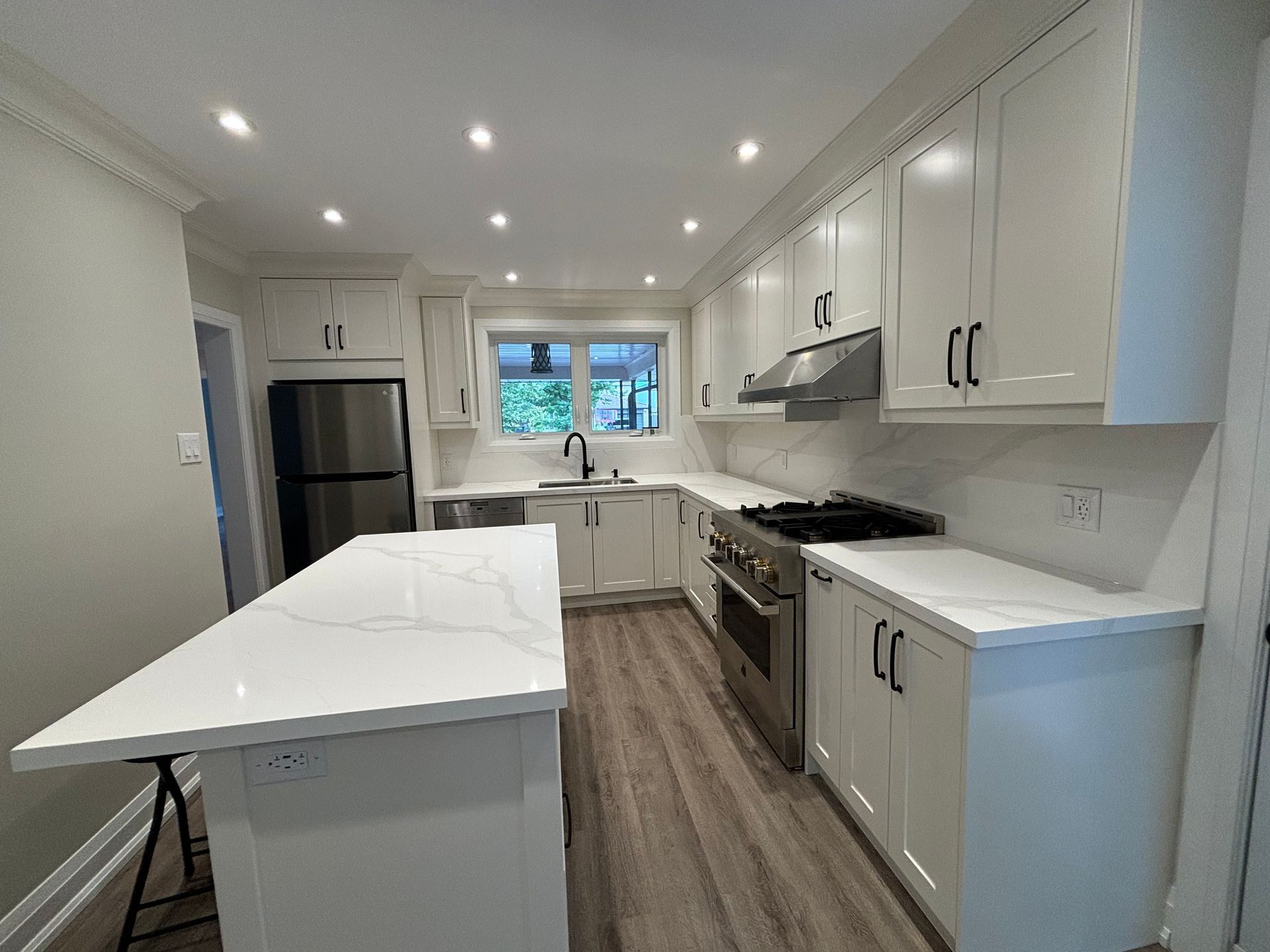 Effective and impressive kitchen renovation