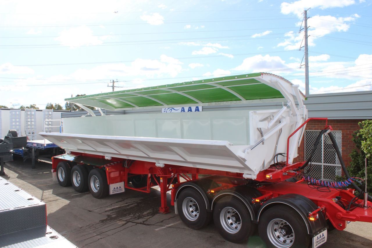 side tipper in action