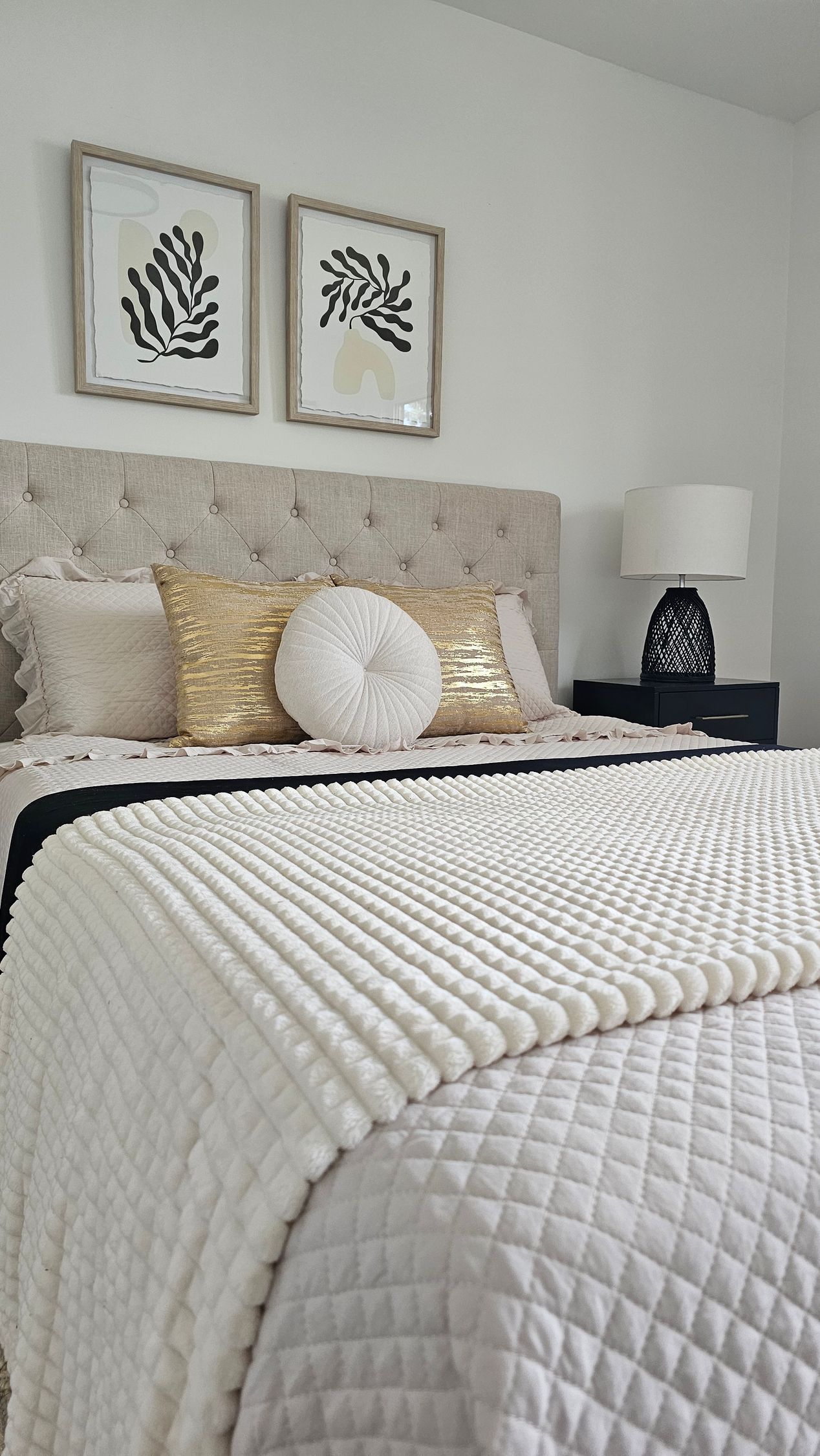 bedroom styling modern