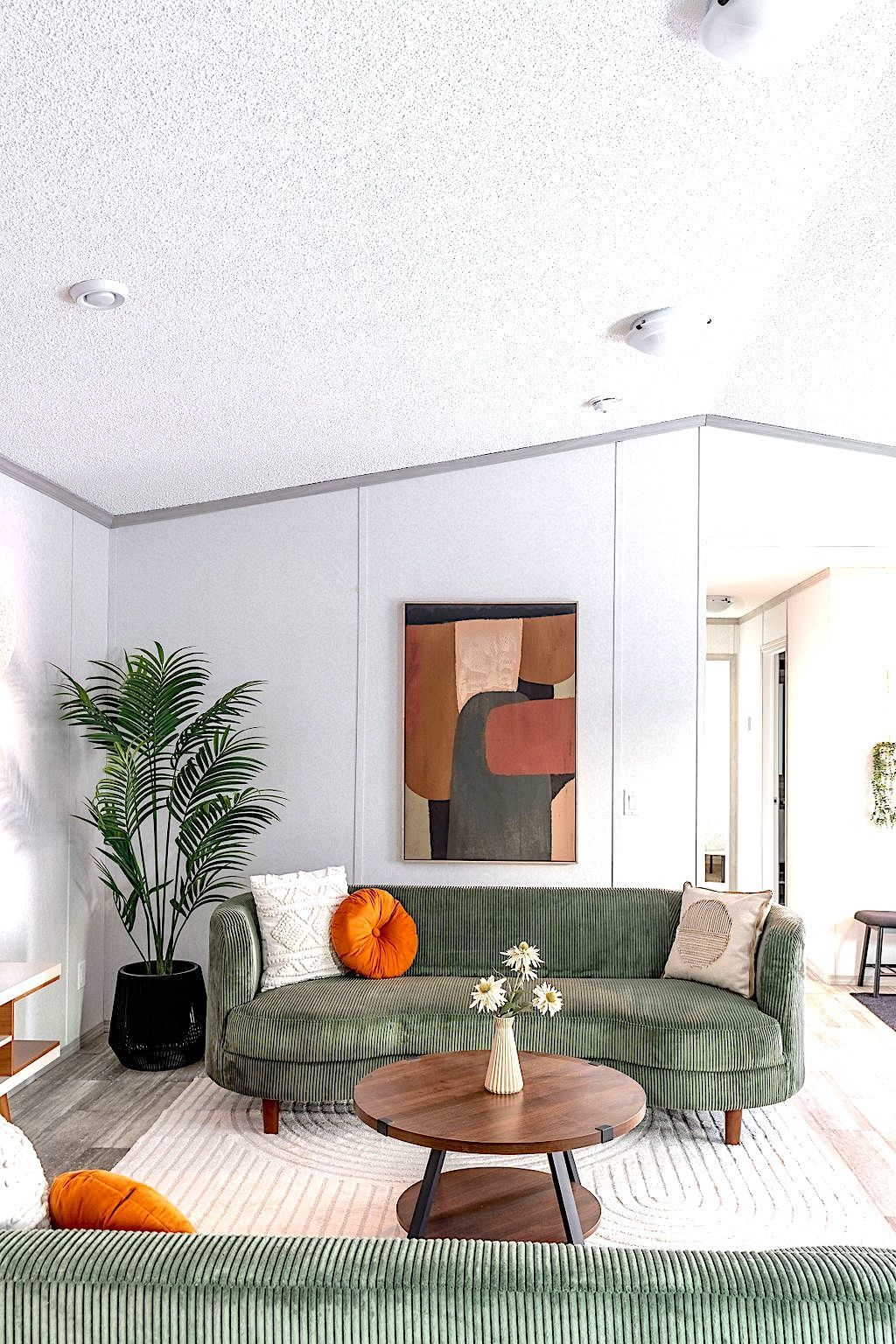 green sofa 