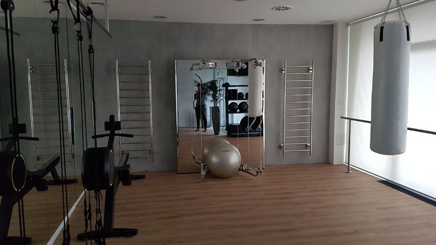 R SET STUDIO