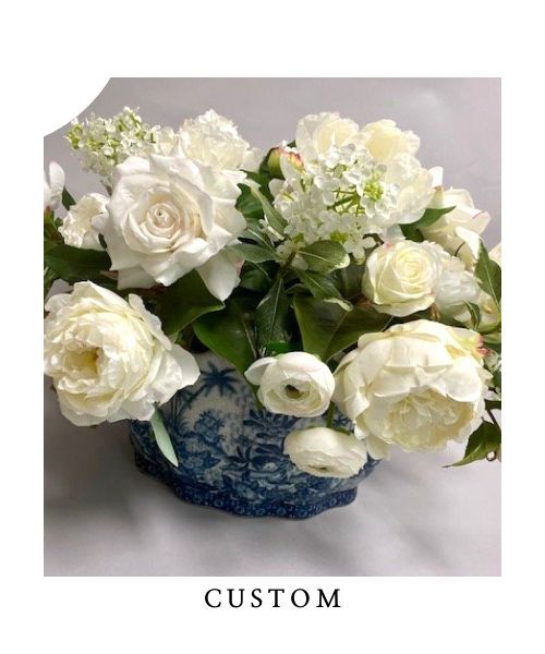 beautiful arrangement of white florals